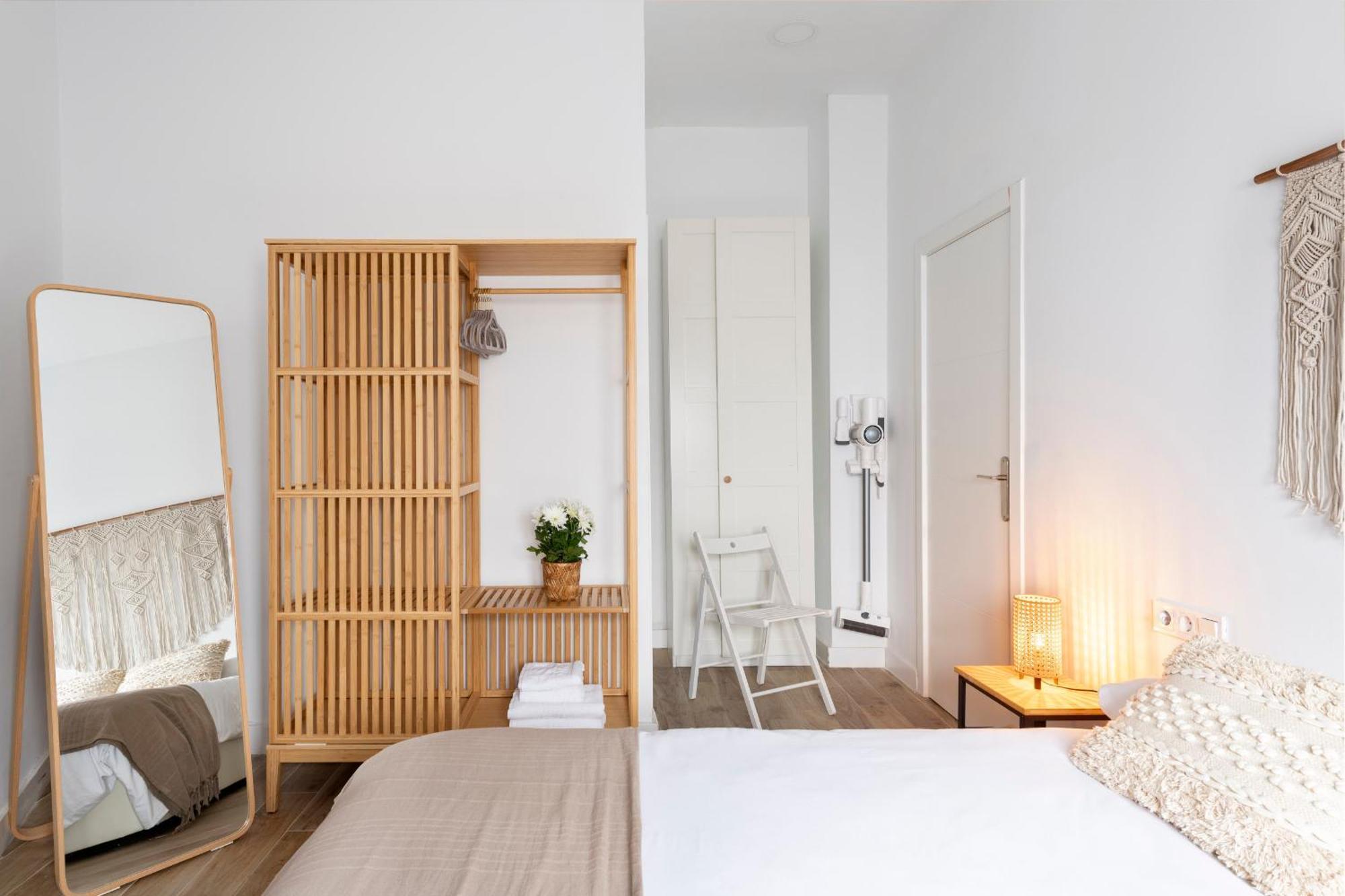 Calma Muralla House-Two Bedrooms & Two Bathrooms Seville Exterior photo